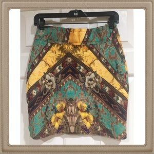 Short designer printed strechy skirt elastic band